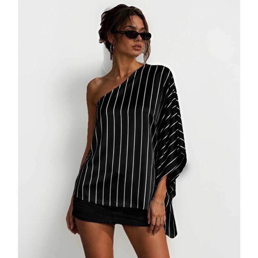 Vintage Y2K Small One Shoulder Striped Poncho Top Preppy Indie Sleeze Minimalist